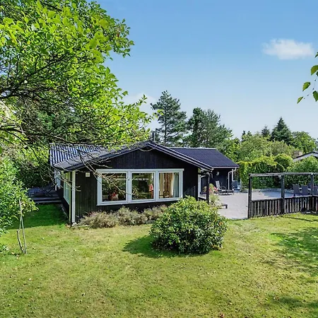 Vakantiehuis Blandina - 500m From The Sea By Interhome *